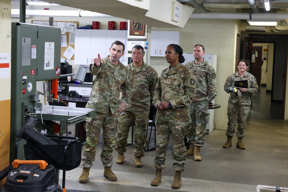 Brig. Gen. Antoinette R. Gant visits the U.S. Army Marksmanship Unit