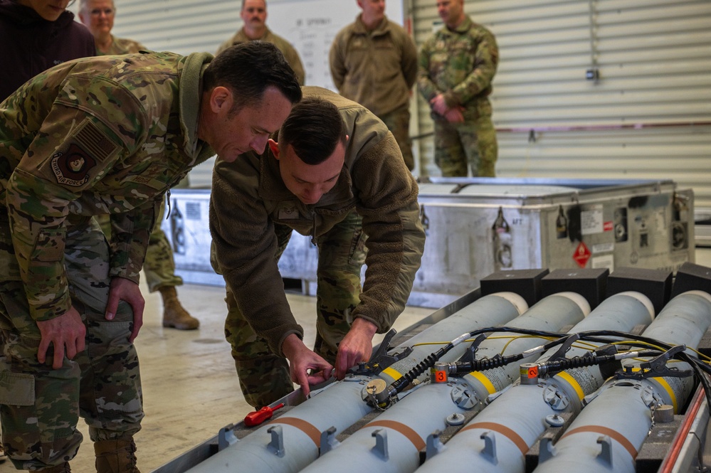 Third AF command team connects with 86 AW Airmen to learn missions