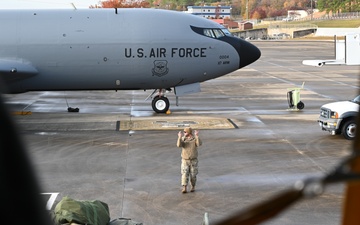 All hands on deck offloading a KC-135R from a recent deployment