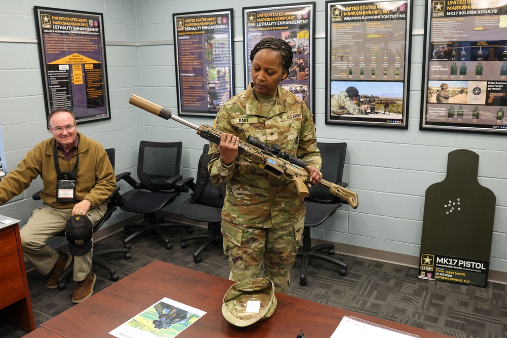 Brig. Gen. Antoinette R. Gant visits the U.S. Army Marksmanship Unit