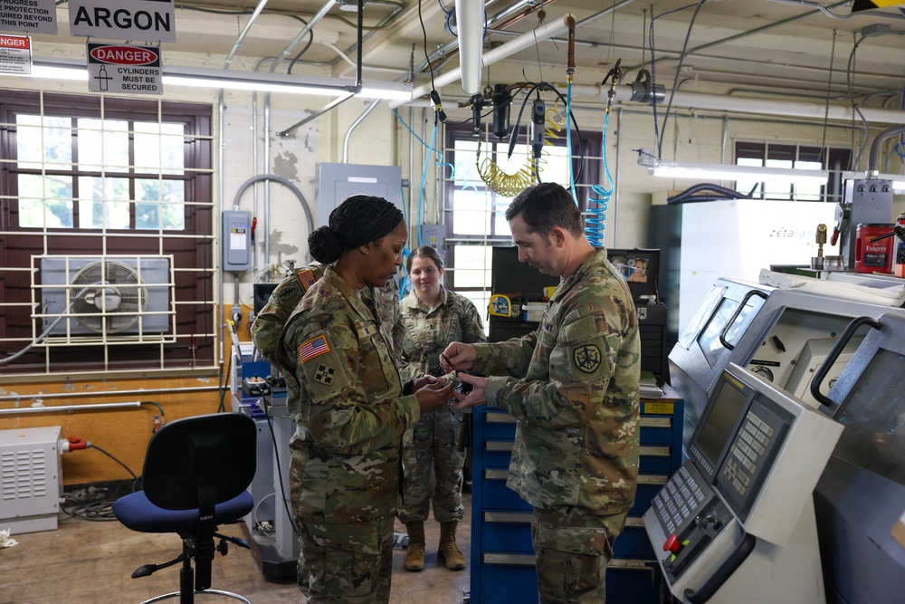 Brig. Gen. Antoinette R. Gant visits the U.S. Army Marksmanship Unit