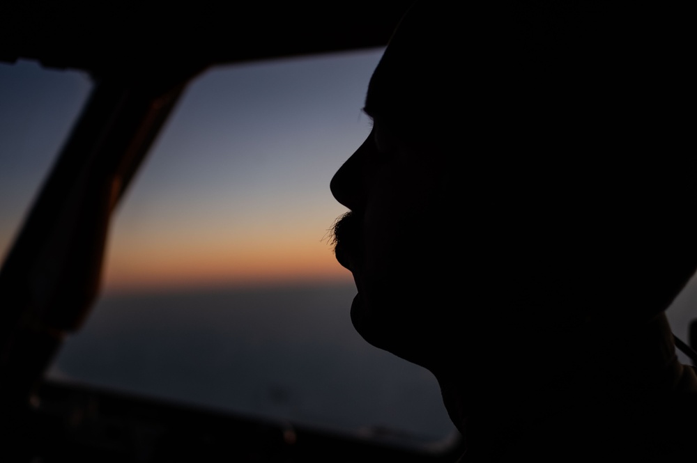 379th AEW commander flies routine refueling mission over USCENTCOM AOR