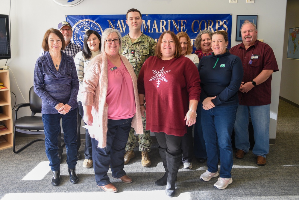 Great Lakes NMCRS Receives Donation