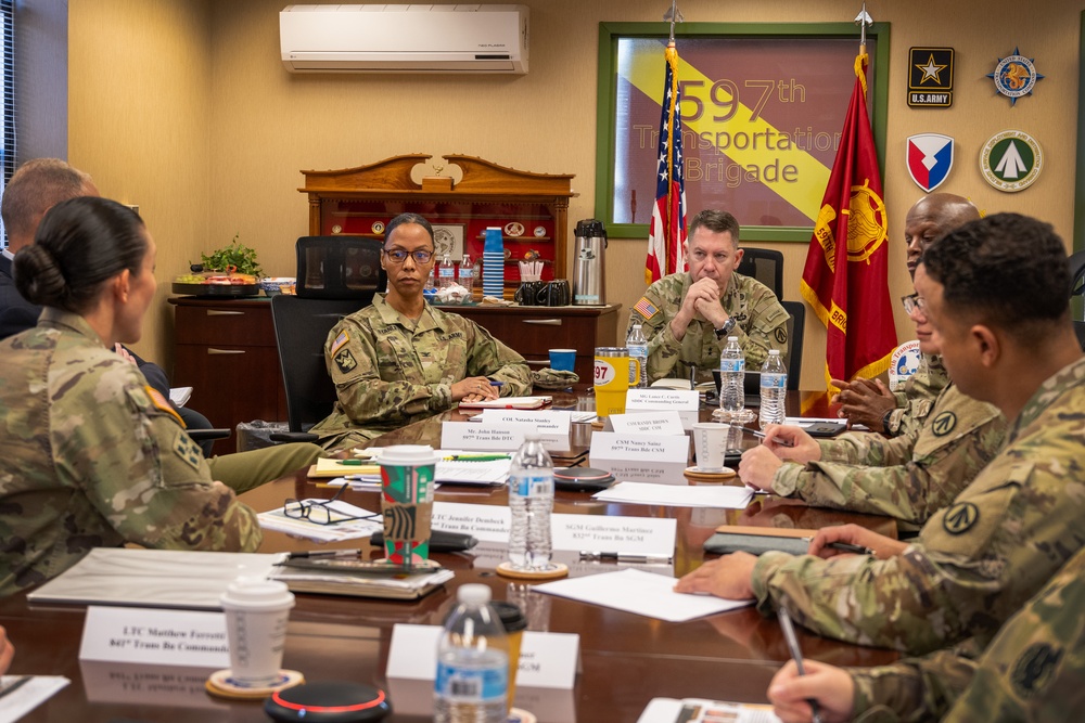 Maj. Gen. Lance G. Curtis Visits Fort Eustis