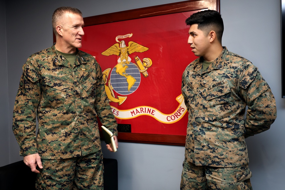 Top Marine Corps Installations General Tours Blount Island Facility