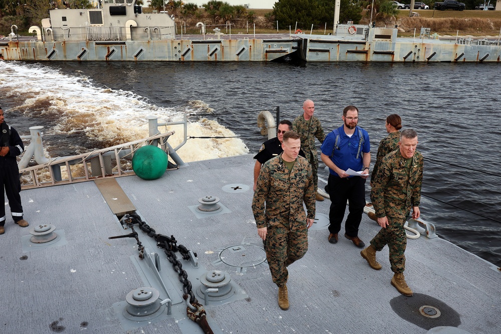 Top Marine Corps Installations General Tours Blount Island Facility