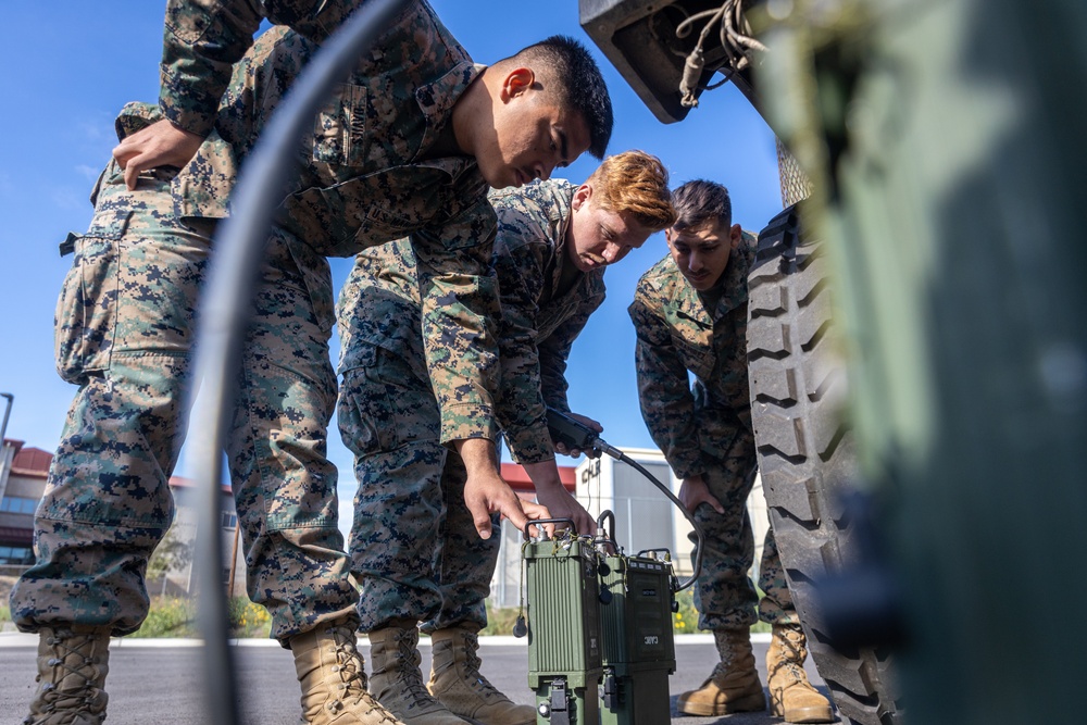 9th Comm Bn transmissions system training