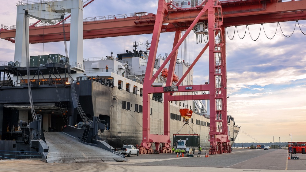 USNS Seay Returns to Shore in Florida