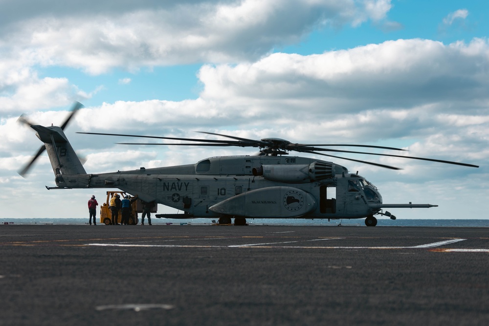 MH-53 Sea Dragons conduct flight operations on USS Gerald R. Ford (CVN 78)