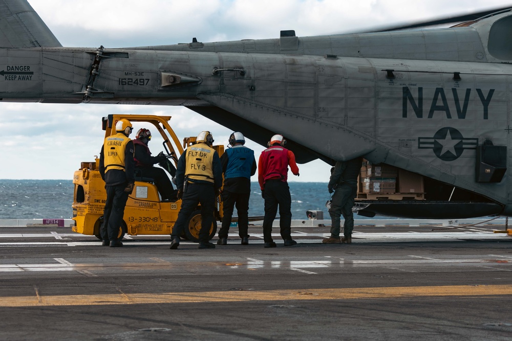 MH-53 Sea Dragons conduct flight operations on USS Gerald R. Ford (CVN 78)