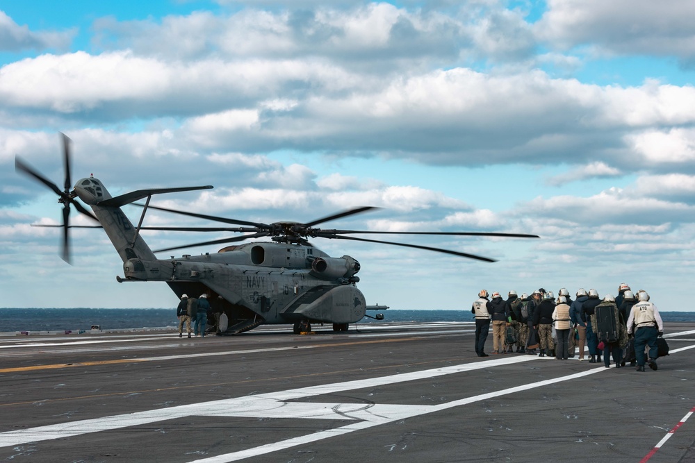 MH-53 Sea Dragons conduct flight operations on USS Gerald R. Ford (CVN 78)