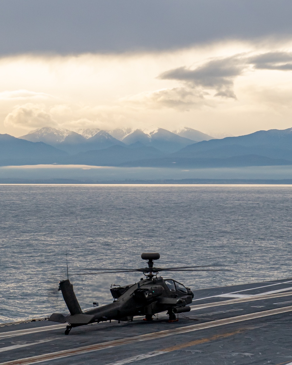 USS Ronald Reagan (CVN 76) conducts joint flight deck operations with the U.S. Army