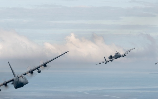 U.S. and Philippine AF take to the skies for formation flight