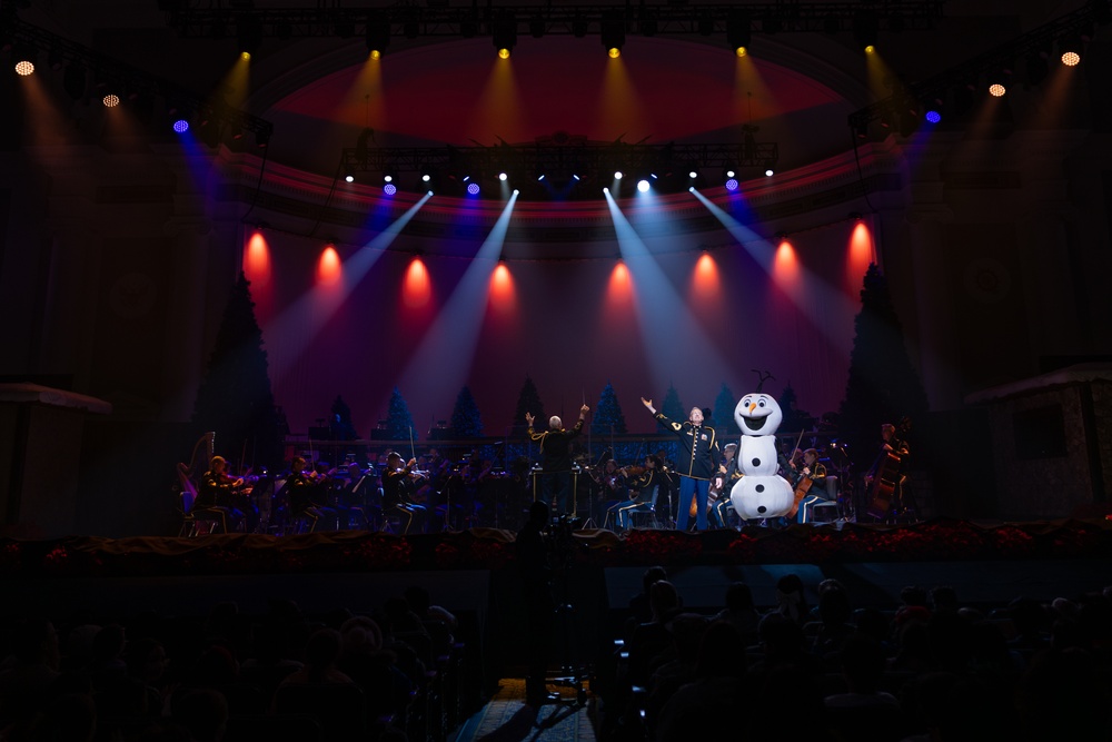 Local schools and Military District of Washington employees attend U.S. Army Band Dress Rehearsal of The American Holiday Festival