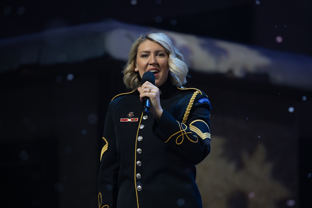 Local schools and Military District of Washington employees attend U.S. Army Band Dress Rehearsal of The American Holiday Festival