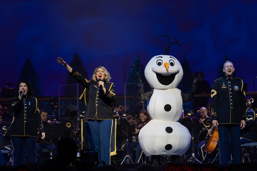 Local schools and Military District of Washington employees attend U.S. Army Band Dress Rehearsal of The American Holiday Festival