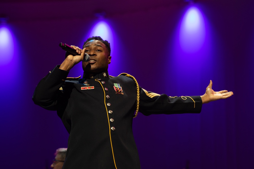 Local schools and Military District of Washington employees attend U.S. Army Band Dress Rehearsal of The American Holiday Festival