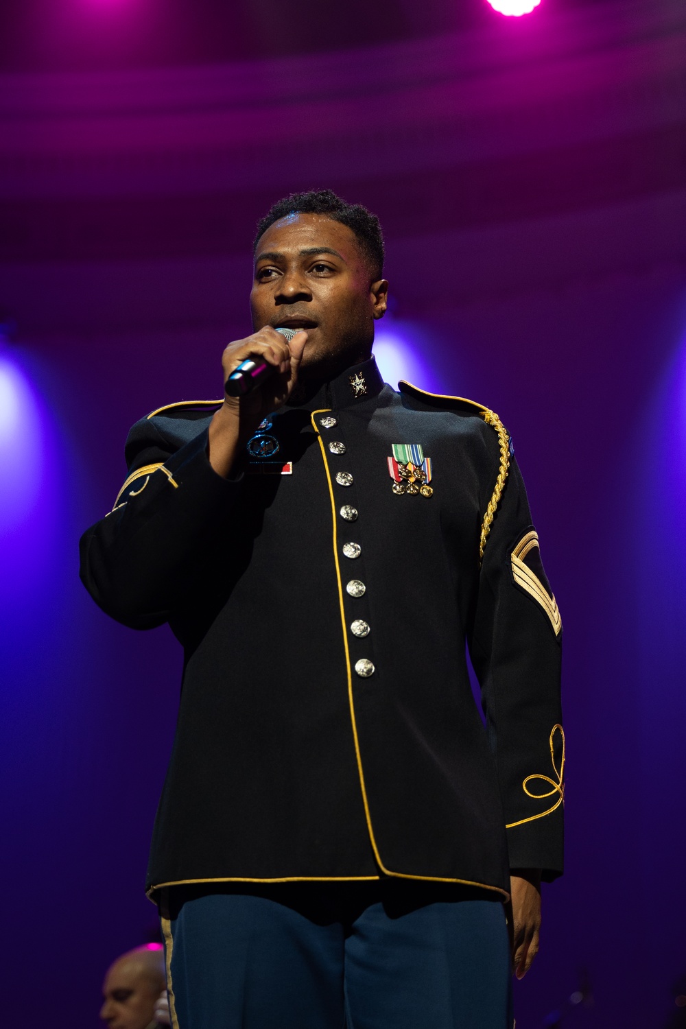 Local schools and Military District of Washington employees attend U.S. Army Band Dress Rehearsal of The American Holiday Festival