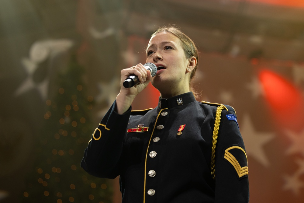 Local schools and Military District of Washington employees attend U.S. Army Band Dress Rehearsal of The American Holiday Festival