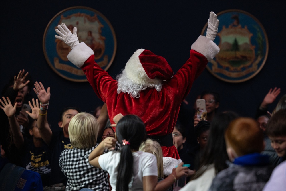 Local schools and Military District of Washington employees attend U.S. Army Band Dress Rehearsal of The American Holiday Festival