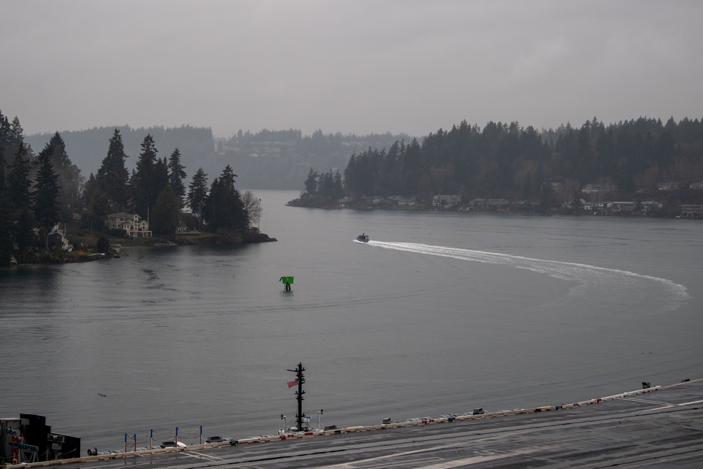 USS Ronald Reagan (CVN 76) arrives at Naval Base Kitsap Bremerton