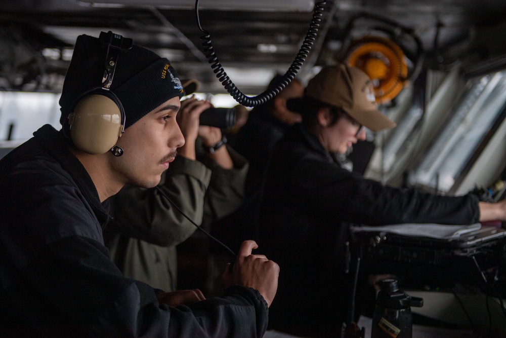 USS Ronald Reagan (CVN 76) arrives at Naval Base Kitsap Bremerton