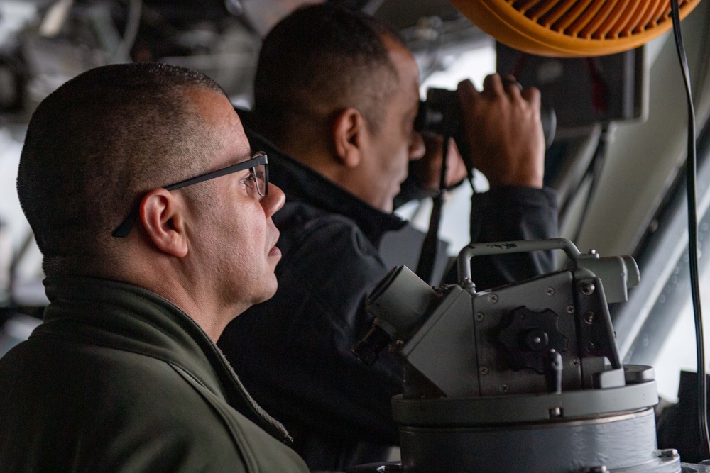 USS Ronald Reagan (CVN 76) arrives at Naval Base Kitsap Bremerton