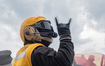 Flight Operations aboard USS America (LHA 6)