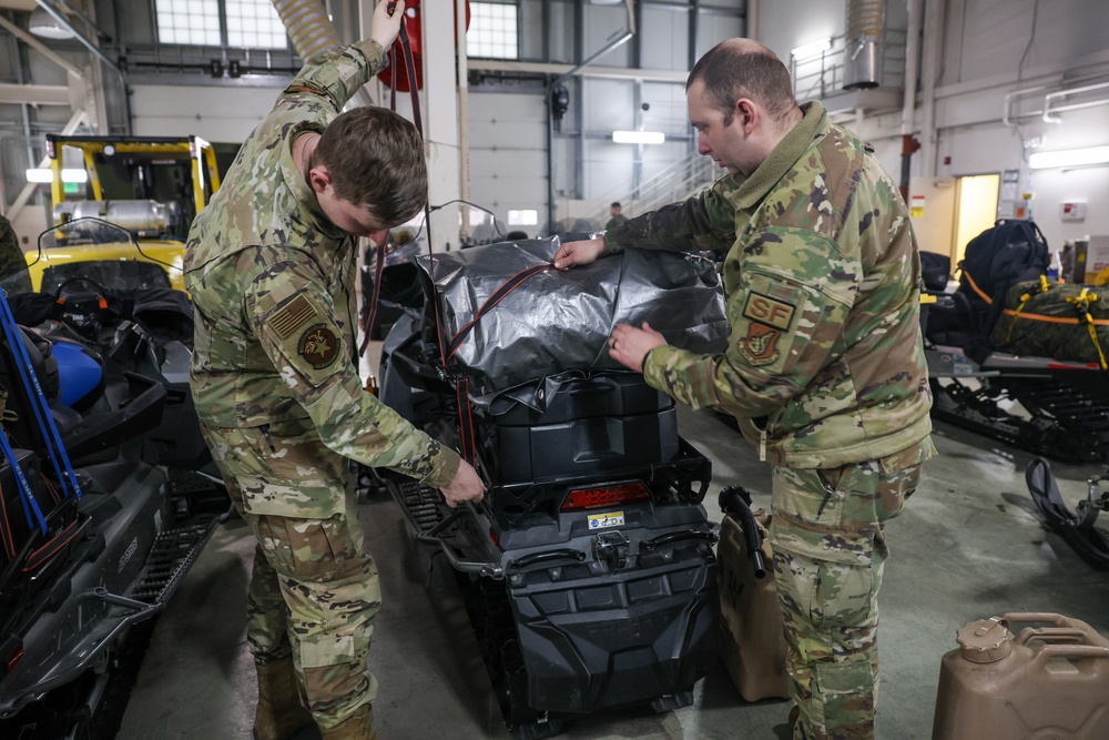 Servicemembers prepare to spread holiday cheer