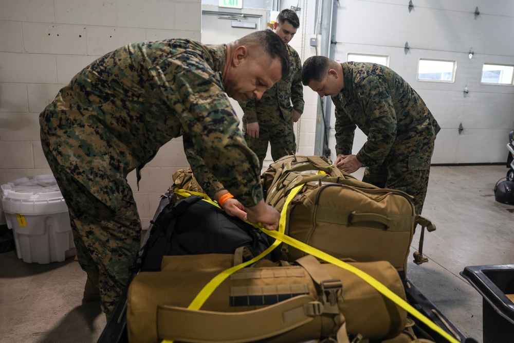 Servicemembers prepare to spread holiday cheer