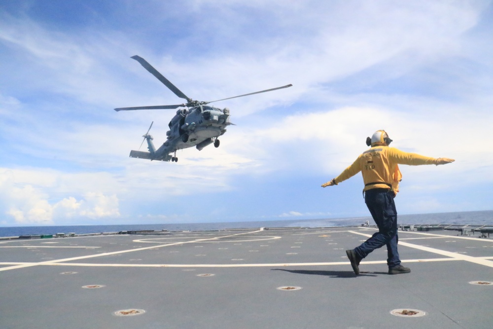 USS Savannah Conducts Flight Operations in the Vicinity of Balabac Strait