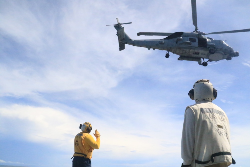 USS Savannah Conducts Flight Operations in the Vicinity of Balabac Strait