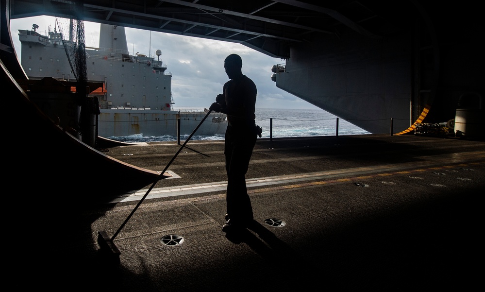 USS Carl Vinson (CVN 70) Conducts Routine Operations in the Philippine Sea