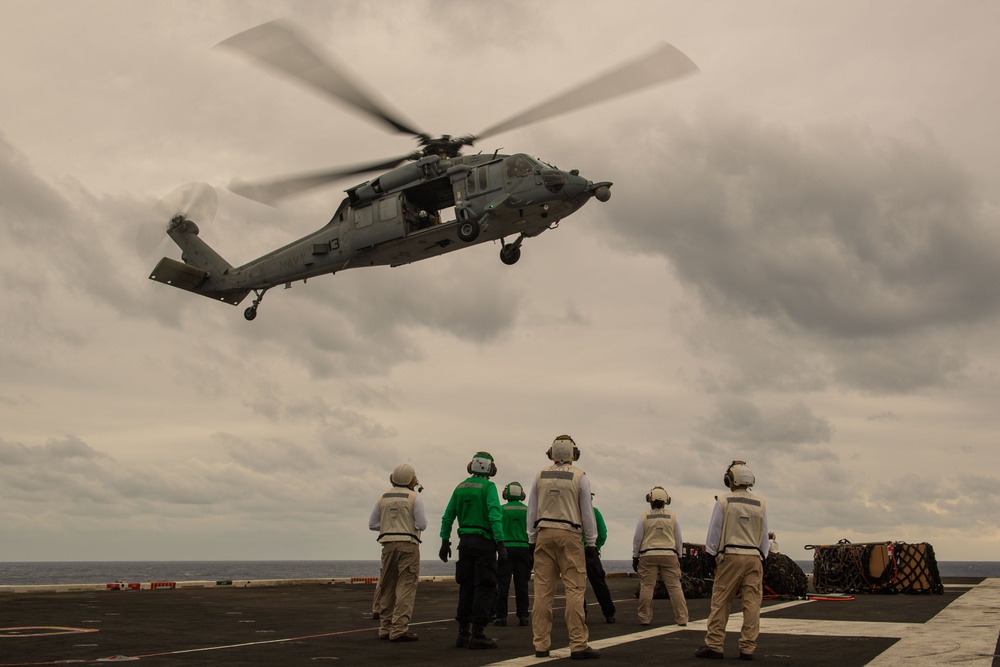 USS Carl Vinson (CVN 70) Conducts Routine Operations in the Philippine Sea