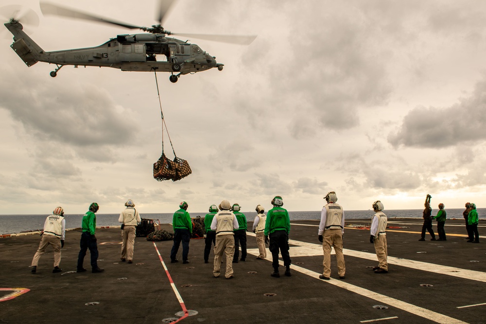 USS Carl Vinson (CVN 70) Conducts Routine Operations in the Philippine Sea