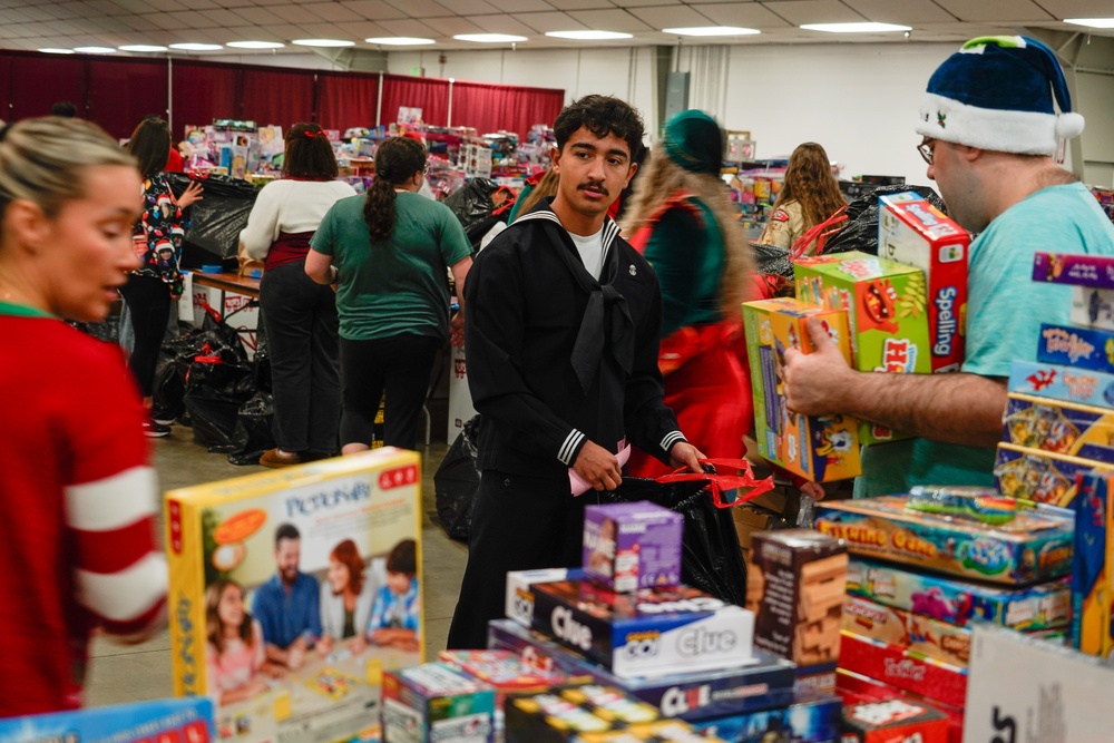 Toys for Tots Kitsap reaches more than 2,900 children