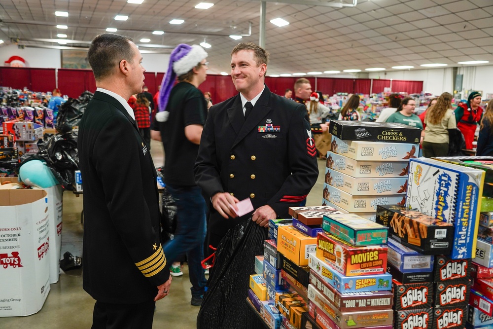 Toys for Tots Kitsap reaches more than 2,900 children