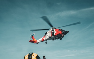 USCG MH60T hoisting training.