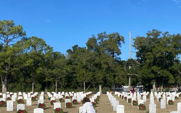 NIOC Pensacola Sailors Participate in National Wreaths Across America Day