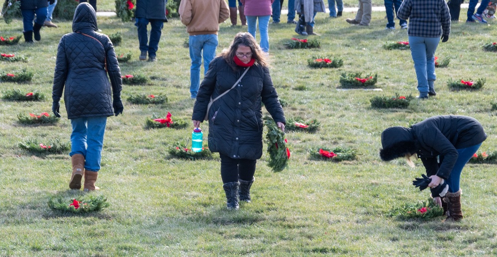 Pennsylvania National Guard participates in Wreaths Across America