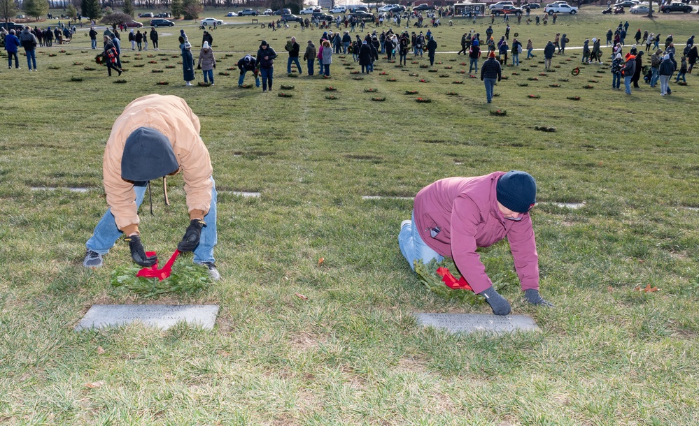 Pennsylvania National Guard participates in Wreaths Across America