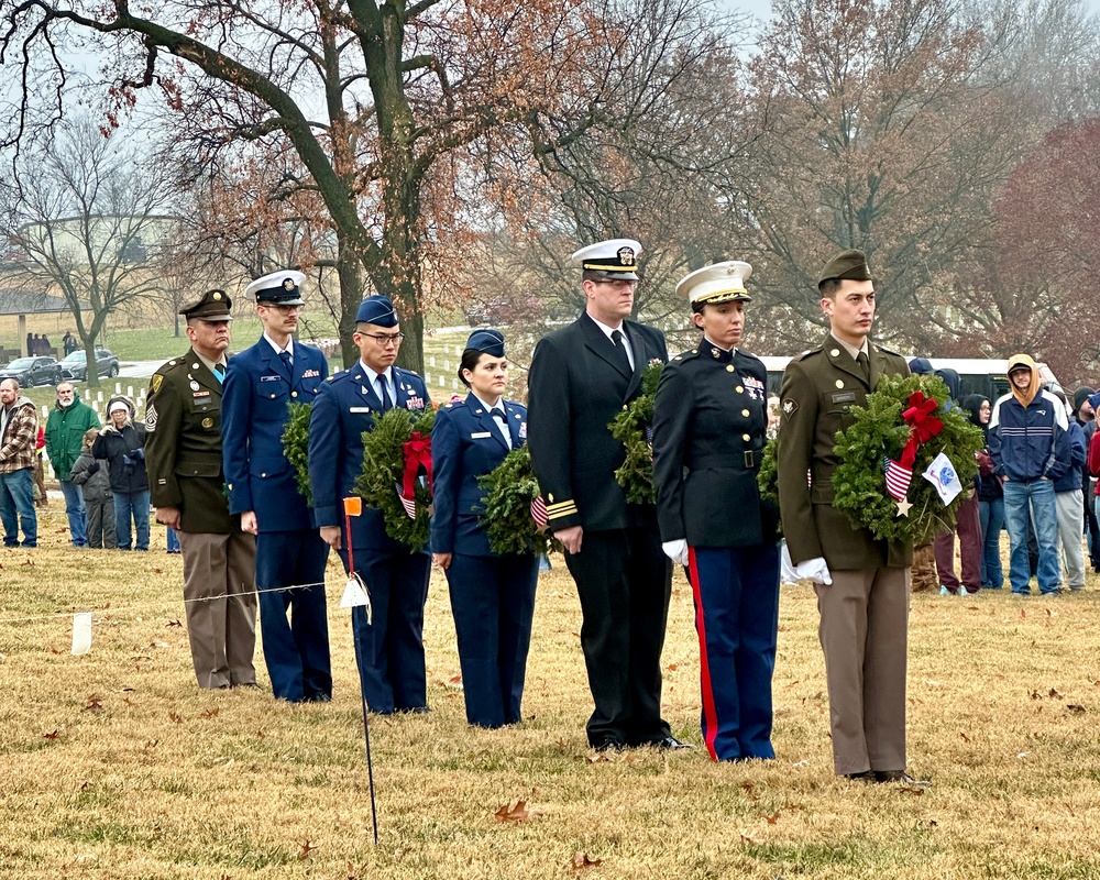 Service Members honor the fallen during Wreaths Across America Ceremony