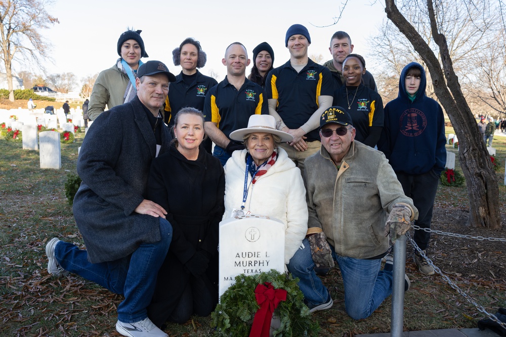 Military District of Washington Sergeant Audie Murphy Club honors namesake during Wreaths Across America event