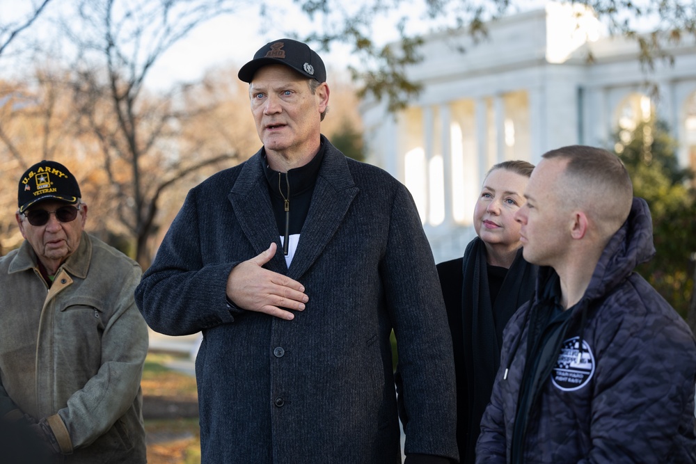 Military District of Washington Sergeant Audie Murphy Club honors namesake during Wreaths Across America event