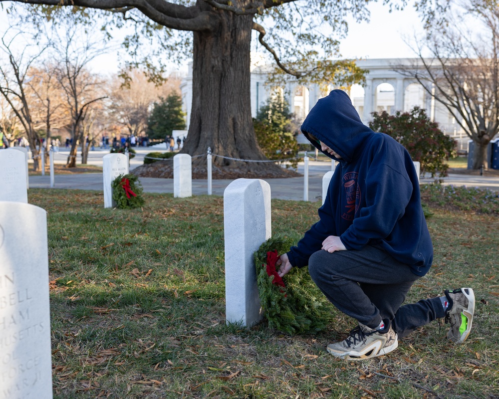 Military District of Washington Sergeant Audie Murphy Club honors namesake during Wreaths Across America event