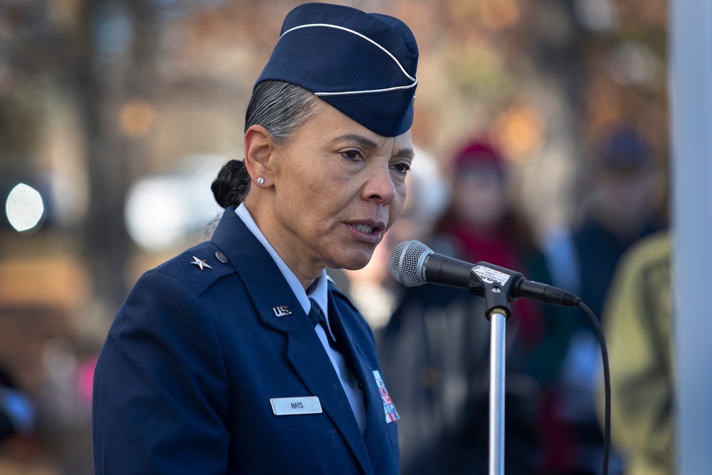 Brig. Gen. Mays speaks at Wreaths Across America ceremony