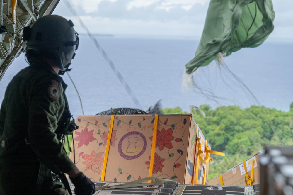 Love from the North: RCAF delivers bundles to Micronesian Islands