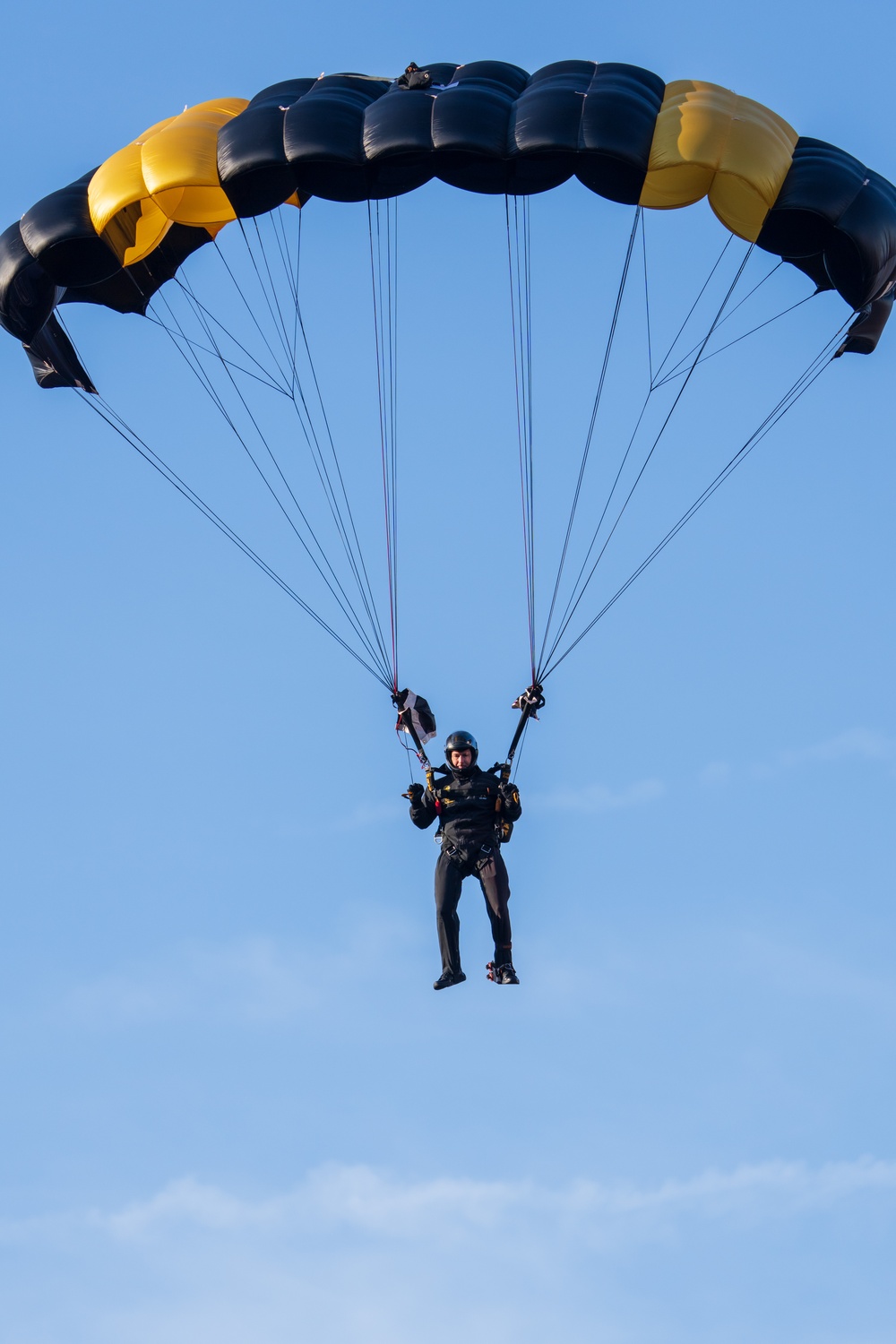 U.S. Army Golden Knights drop into 125th Army Navy Game