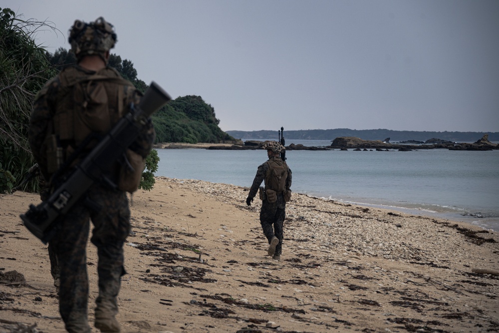 31st MEU | BLT 2/4 Small Boat Sustainment