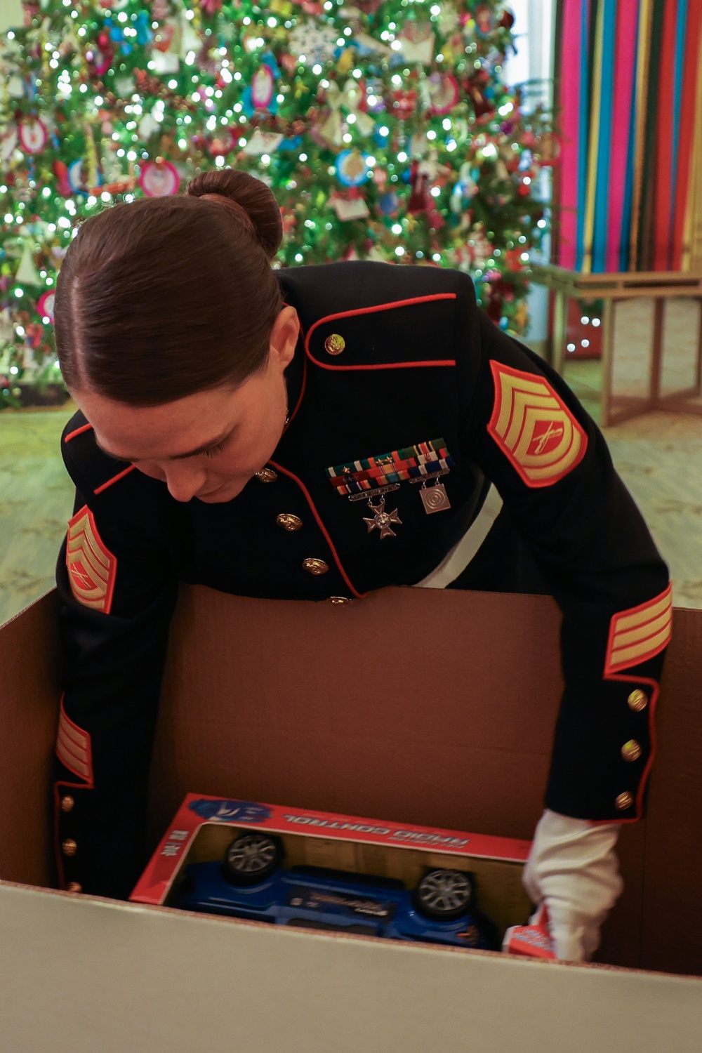 FLOTUS supports annual Toys for Tots event at White House